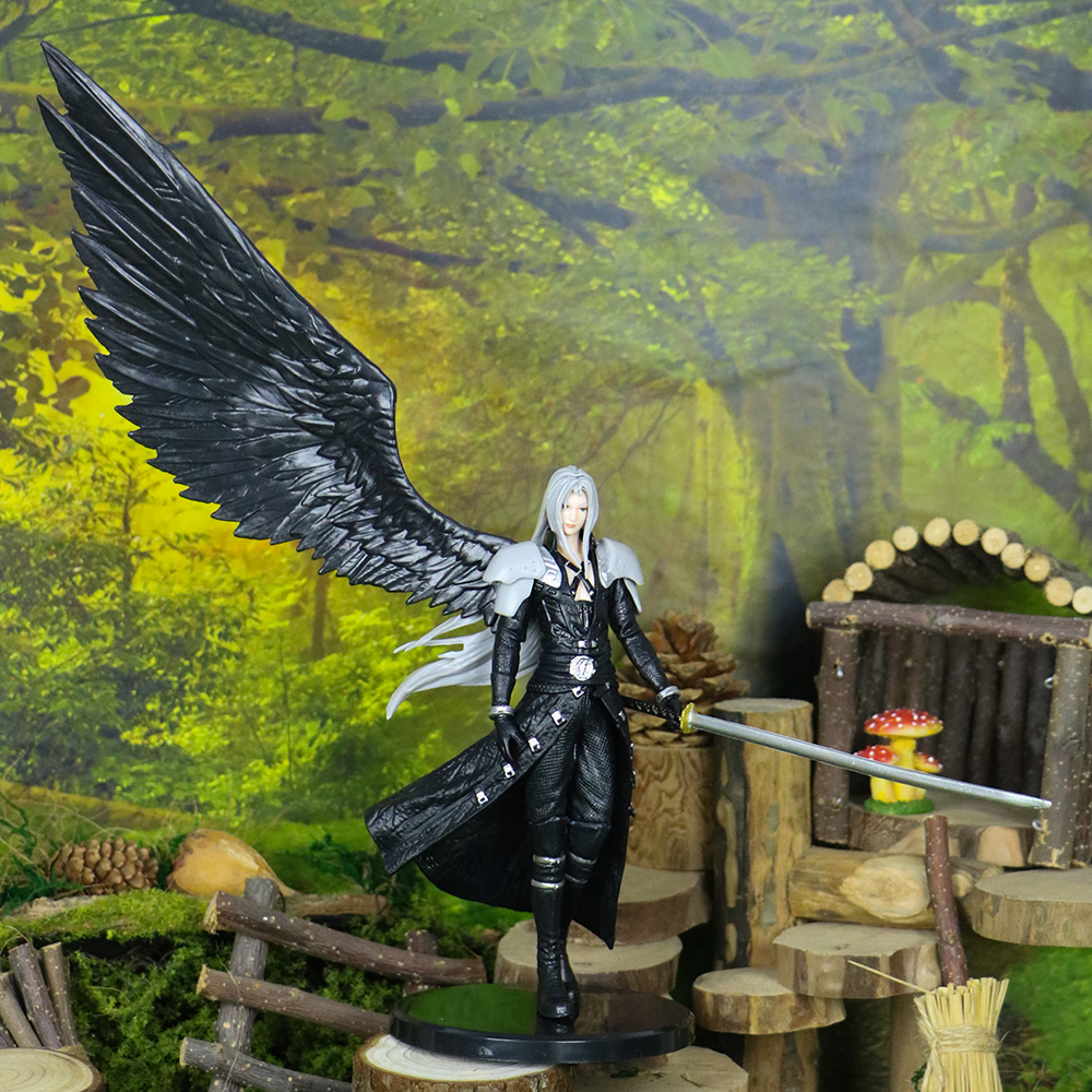 AA Final Fantasy Sephiroth Ang - Model Kit Final Fantasy reseña y precio