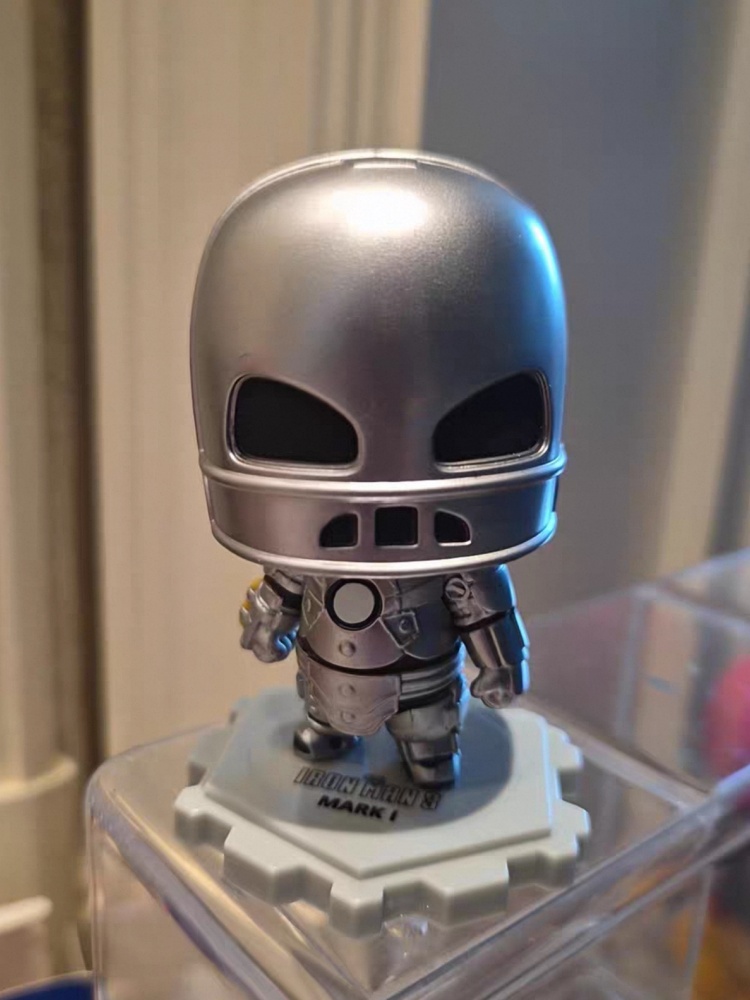 Hot Toys Cosbi Marvel Iron Man - Model Kit Box reseña y precio
