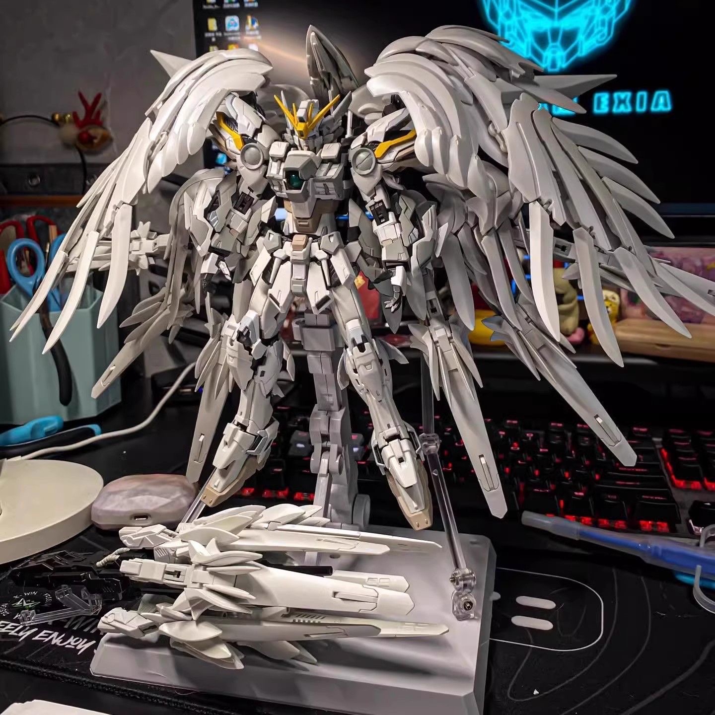 In Stock Daban 8827 Wing Zero  - Model Kit Oberon reseña y precio