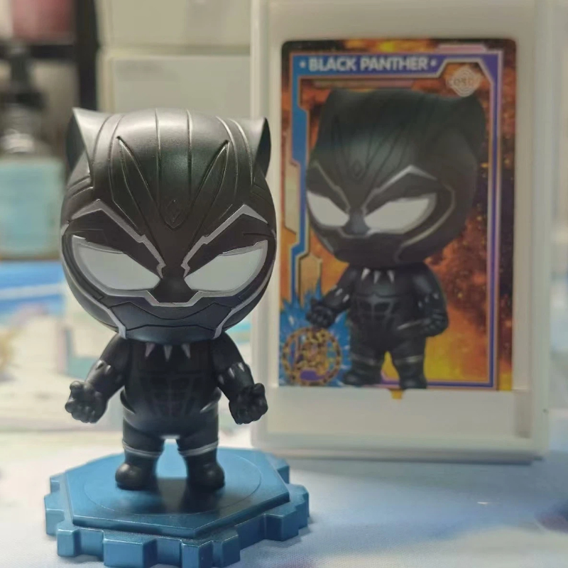 HotToys Cosbi Marvel Avengers  - Model Kit Box reseña y precio