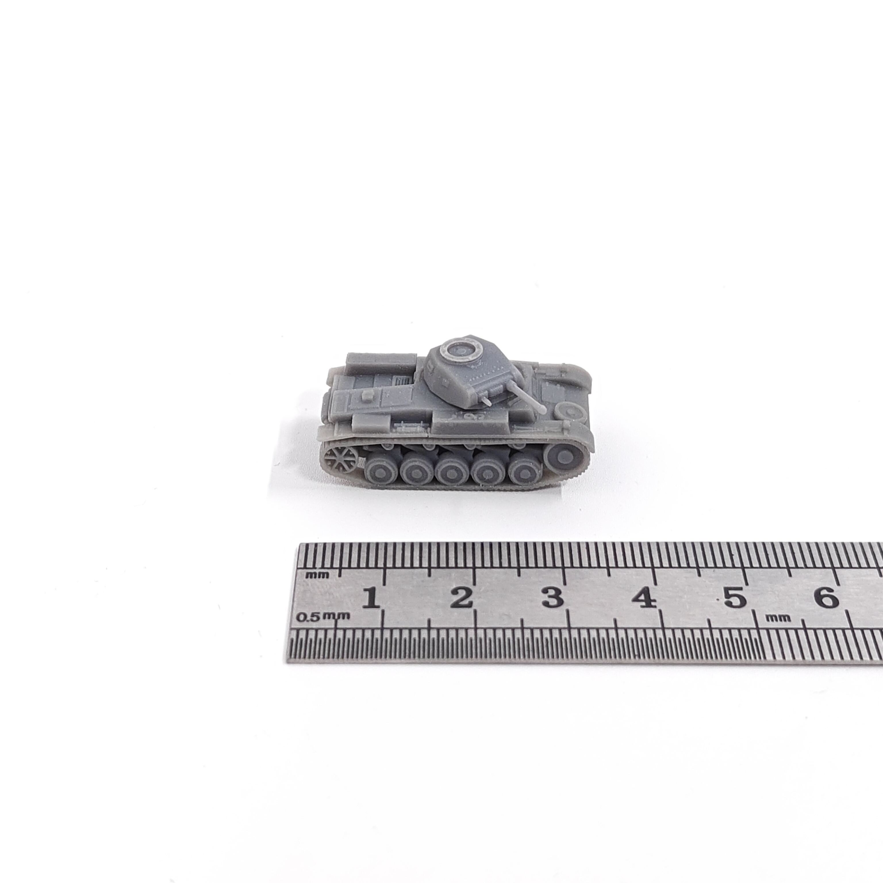 1/144 Scale Panzer II Ausf.F M - Model Kit Zza reseña y precio